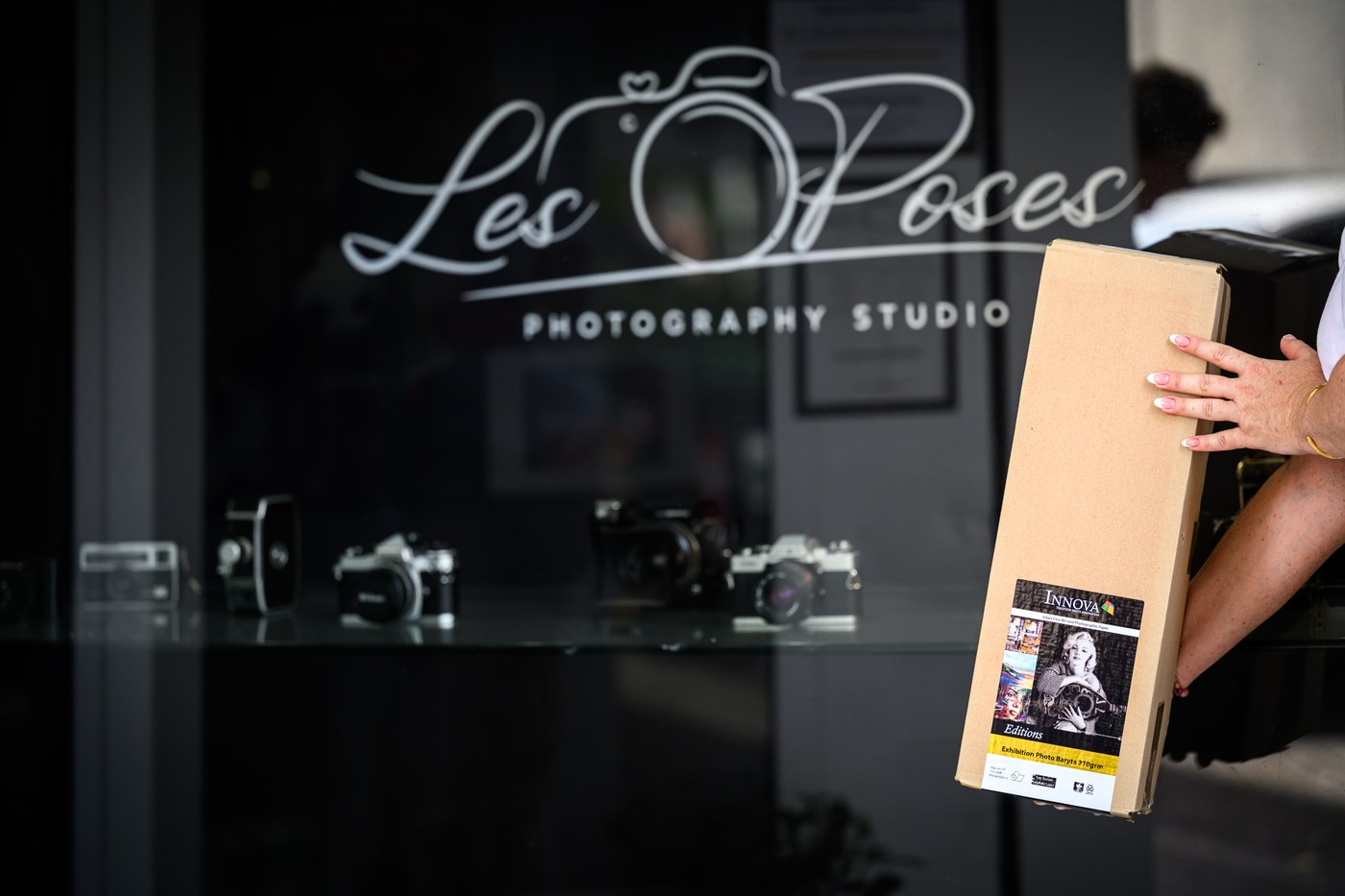 Les Poses Photography Studio — confezione Innova Exhibition Baryta